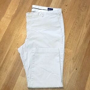 Ralph Lauren by Polo Strech Classic Fit Khaki pants for men. Size 48/30.